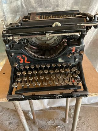 Máquina de escribir Underwood antigua