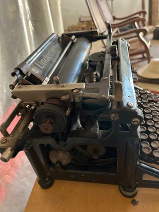 Máquina de escribir Underwood antigua