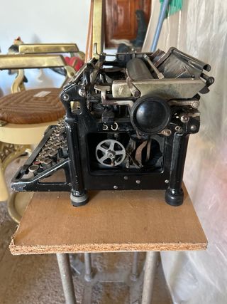 Máquina de escribir Underwood antigua