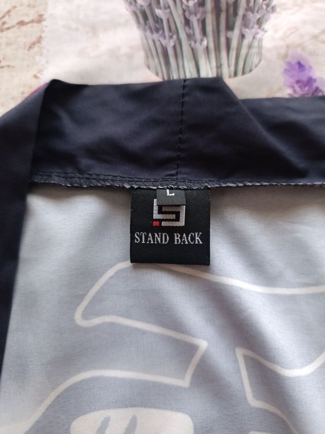 Camisa estilo oriental sin botones