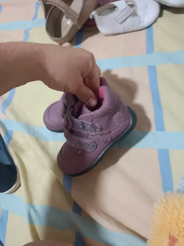 Zapatos botita niña morados