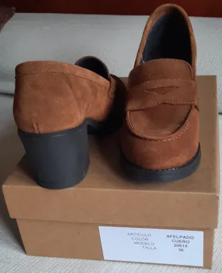 Zapatos de ante marrón talla 36, tacón de 5 cm