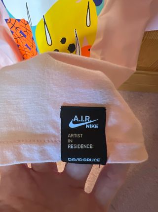 Camiseta Nike Rosa Diseño Gráfico