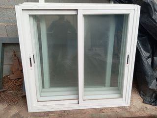 Ventana corredera aluminio blanca