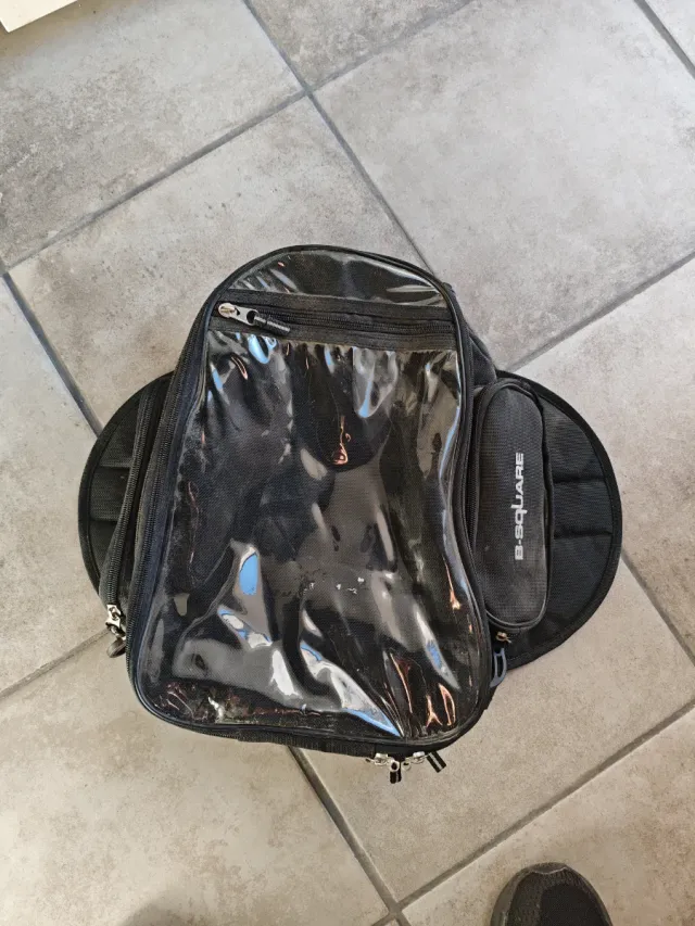 Mochila para moto con imanes