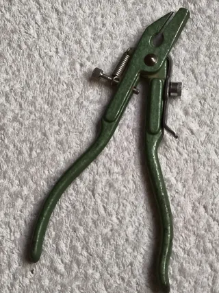 ALICATES PARA DAR TRABA A SIERRAS SERRUCHOS ALEMÁN