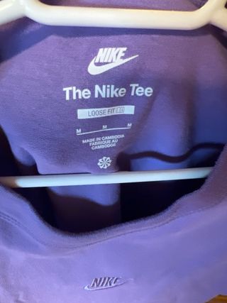 Camiseta Nike Tee Morada Manga Corta