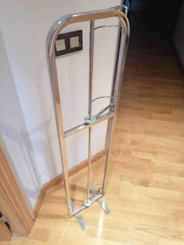 Soporte Doble Papel Regalo Cromado