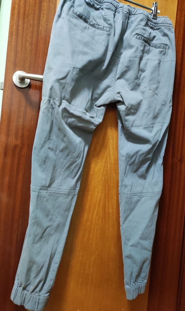 Pantalón jogger gris