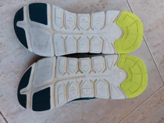 Zapatillas deportivas Decathlon. Talla 35