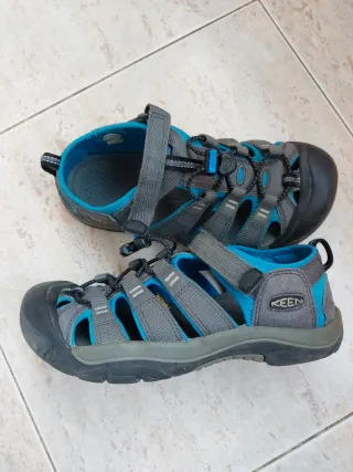 Sandalias Keen. Talla 37