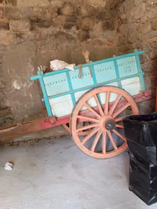 Carreta antigua decorada