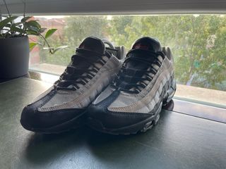 Nike Air Max 95 Negro Gris