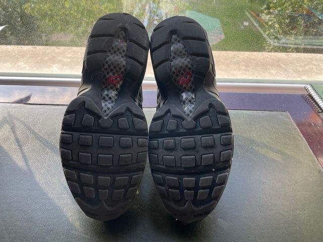 Nike Air Max 95 Negro Gris