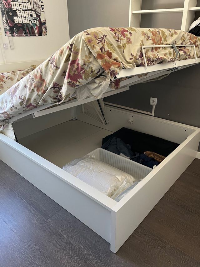 Cama Ikea 140cm con almacenaje