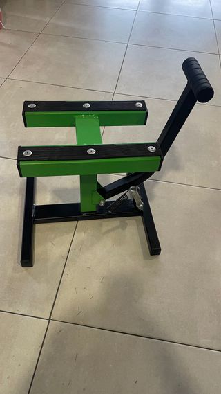 Caballlete elevador moto verde