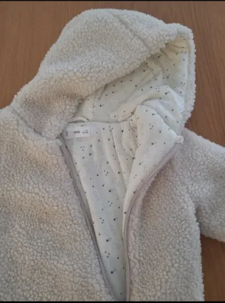 Buzo polar bebé con capucha