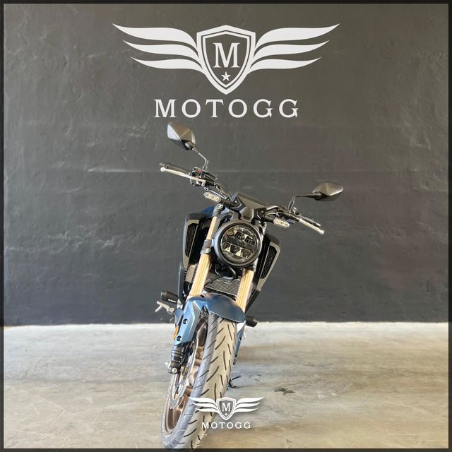 Honda CB 125R 2023 - 9.553 km