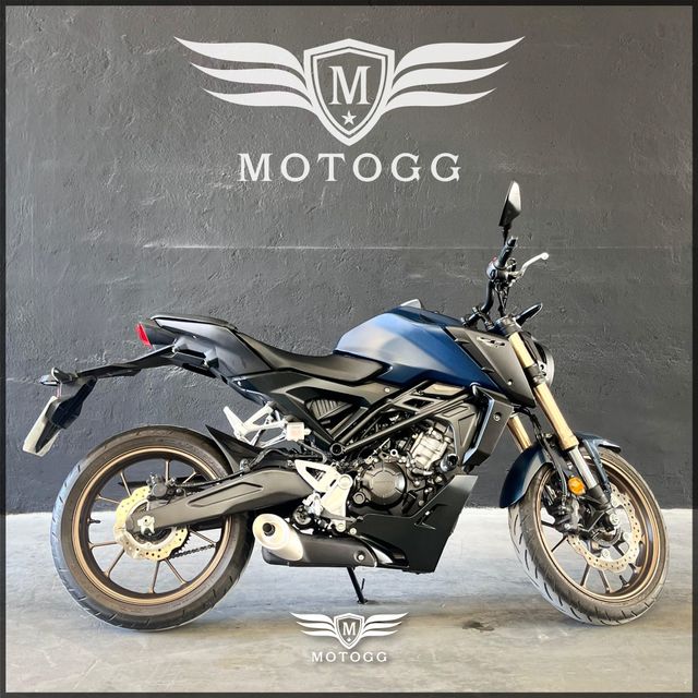 Honda CB 125R 2023 - 9.553 km