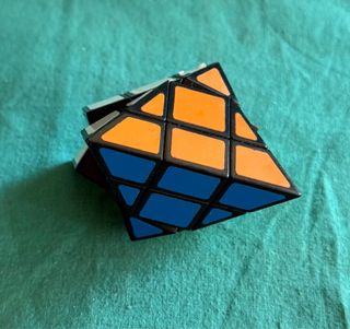 Cubo de Rubik Piramidal