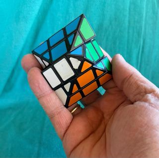 Cubo de Rubik Piramidal