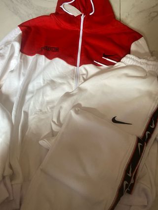 Conjunto Nike Talla XL Rojo y Blanco