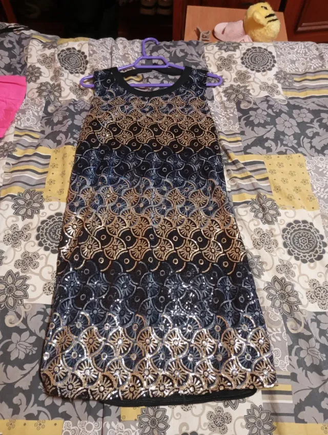 Vestido lentejuelas negro y dorado
