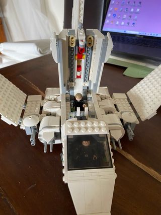 Lego Star Wars Nave lanzadera espacial