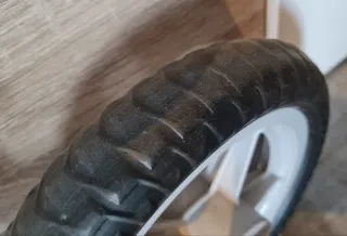 Bicicleta de equilibrio roja Chicco