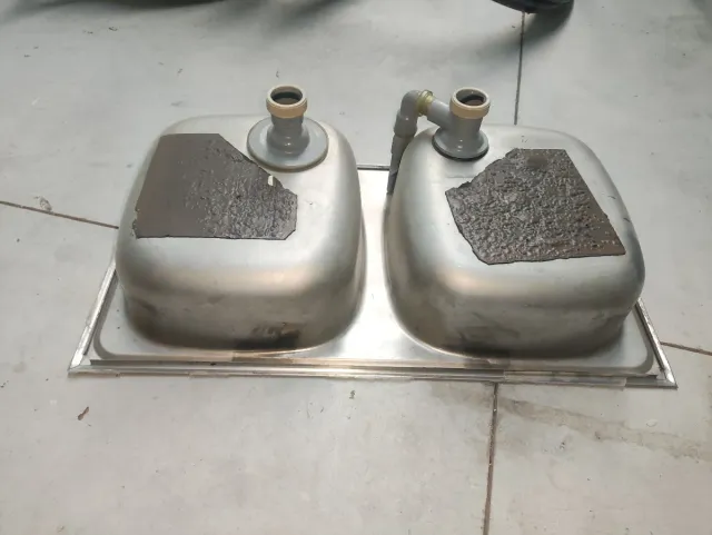 Fregadero doble de metal