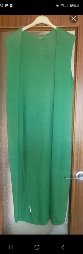 Vestido largo verde sin mangas