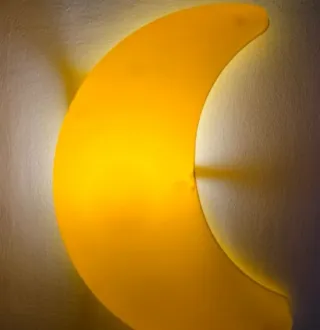 Lámpara Luna Amarilla Plástico