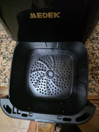 Freidora de aire Medek negra