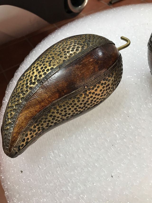 Set di 3 frutti decorativi in legno e metallo