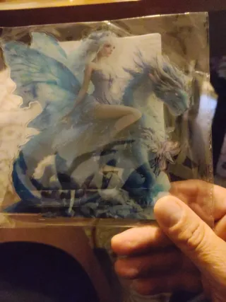 Soprammobile fata su drago blu e bianco