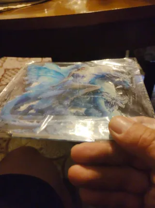 Soprammobile fata su drago blu e bianco