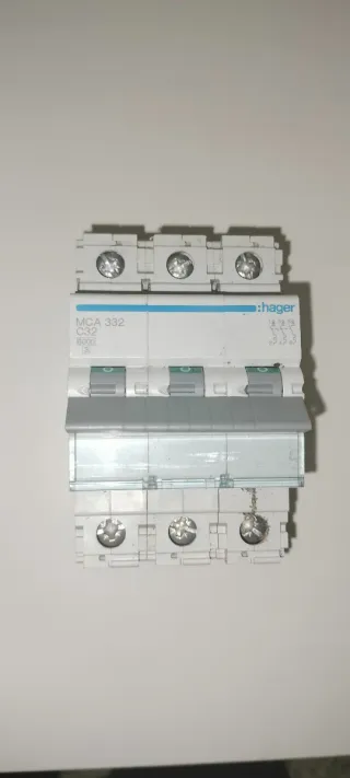 Seccionador magnético Hager MCA 332 C32