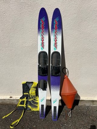 Esquís acuáticos con chaleco y boya de regalo