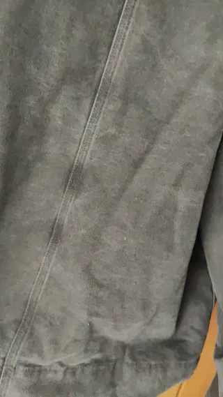 Chaqueta Carhartt verde militar con capucha