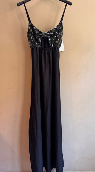 Abito lungo nero con strass e cut-out