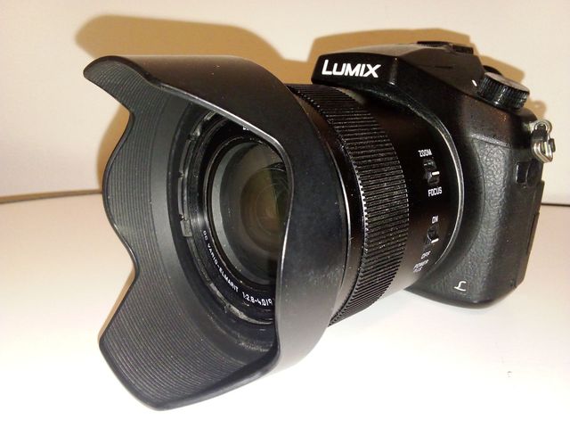 Panasonic Lumix FZ1000 Fotocamera Compatta