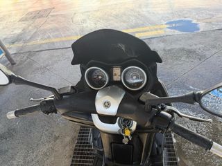 Yamaha Xmax 250 (2011)