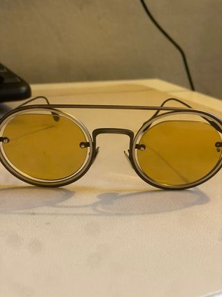 Gafas de sol Giorgio Armani doradas y amarillas