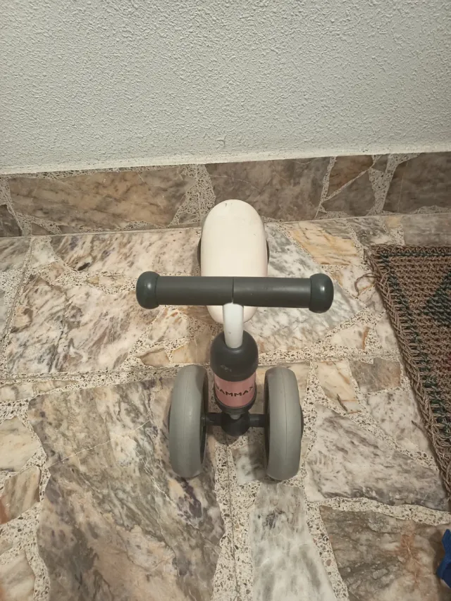 Bici infantil 4 ruedas rosa