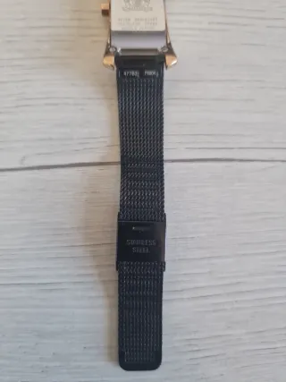 Reloj Festina Mujer Negro y Dorado