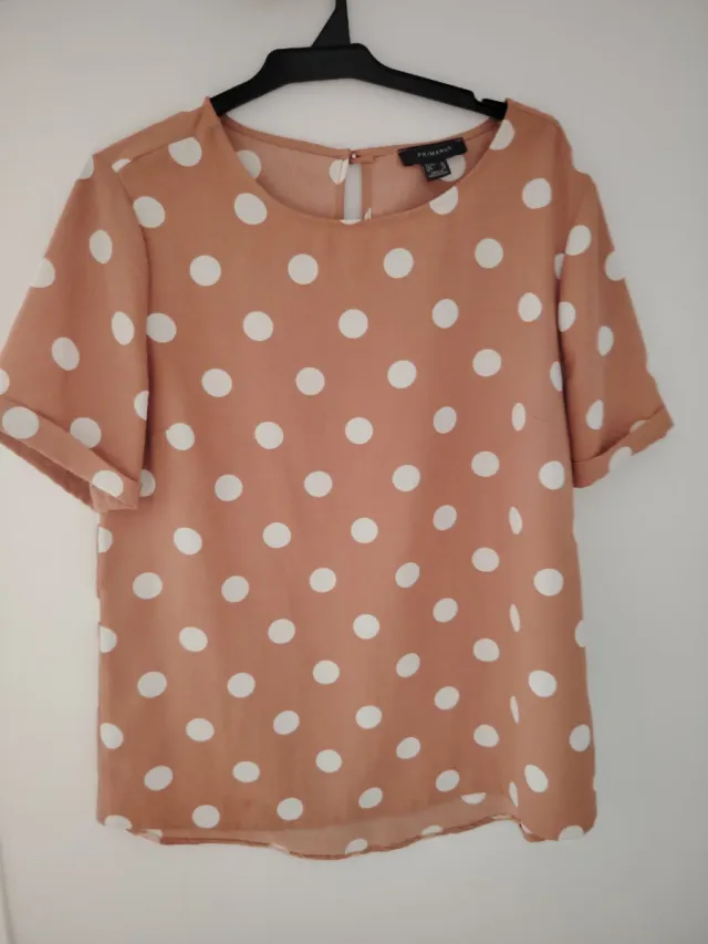 Camisa lunares beige y blanco Primark