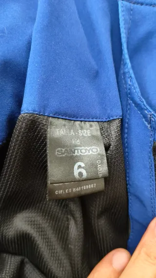 Chaqueta de esquí infantil azul y peto a juego