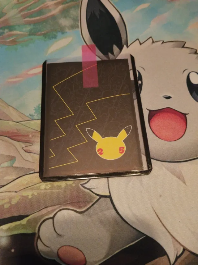 Carta Pokémon Pikachu 25 Aniversario