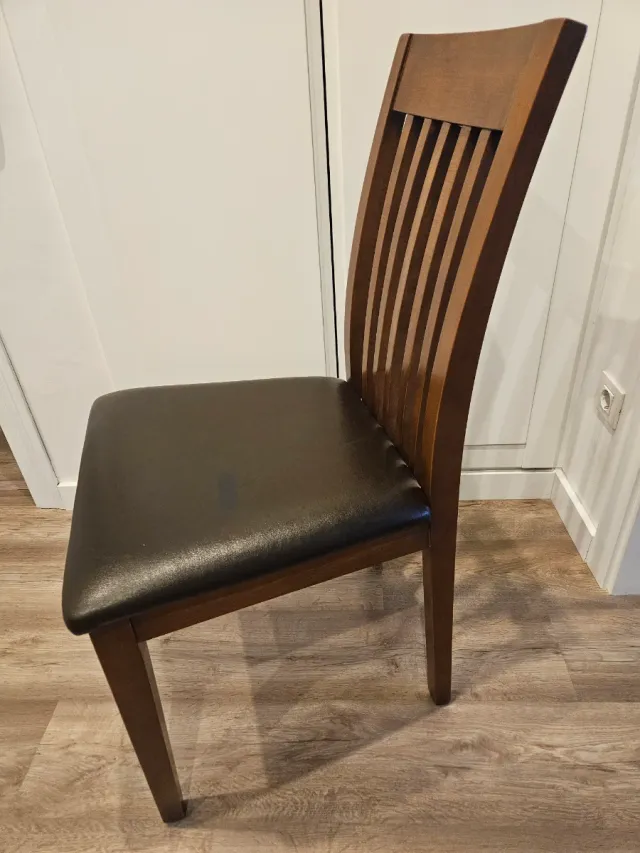 6 Sillas de comedor madera y cuero