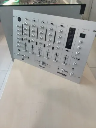 Mesa de mezclas DJ Xenon DAP Audio